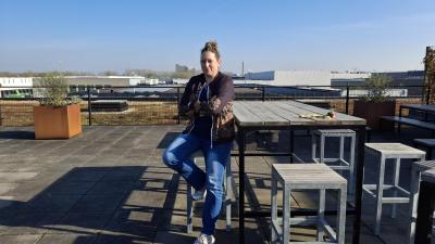 Inge Werkhoven op het dakterras