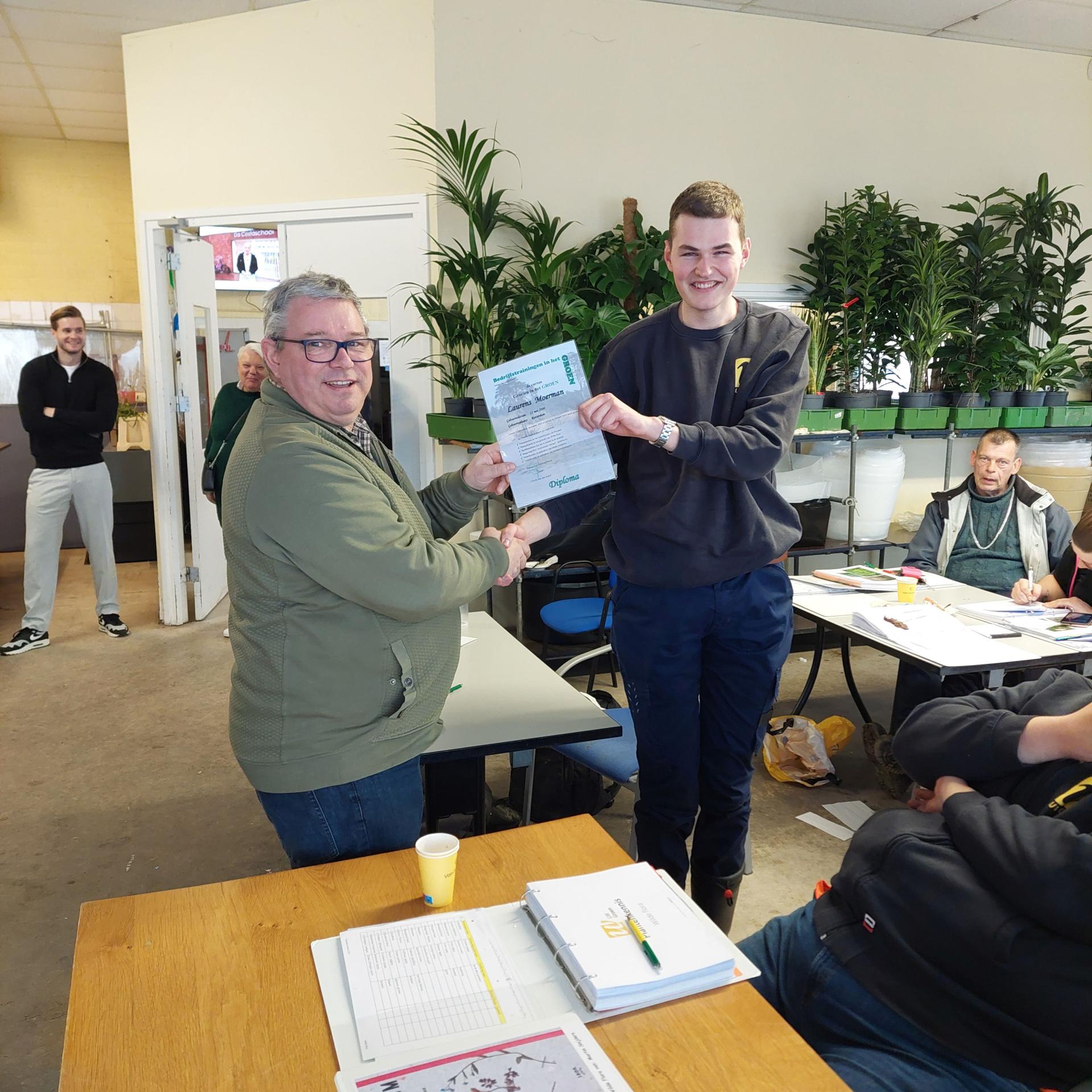 Laurens diploma groeien in het groen