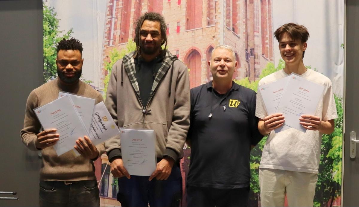 Uitreiking van de lasdiploma's